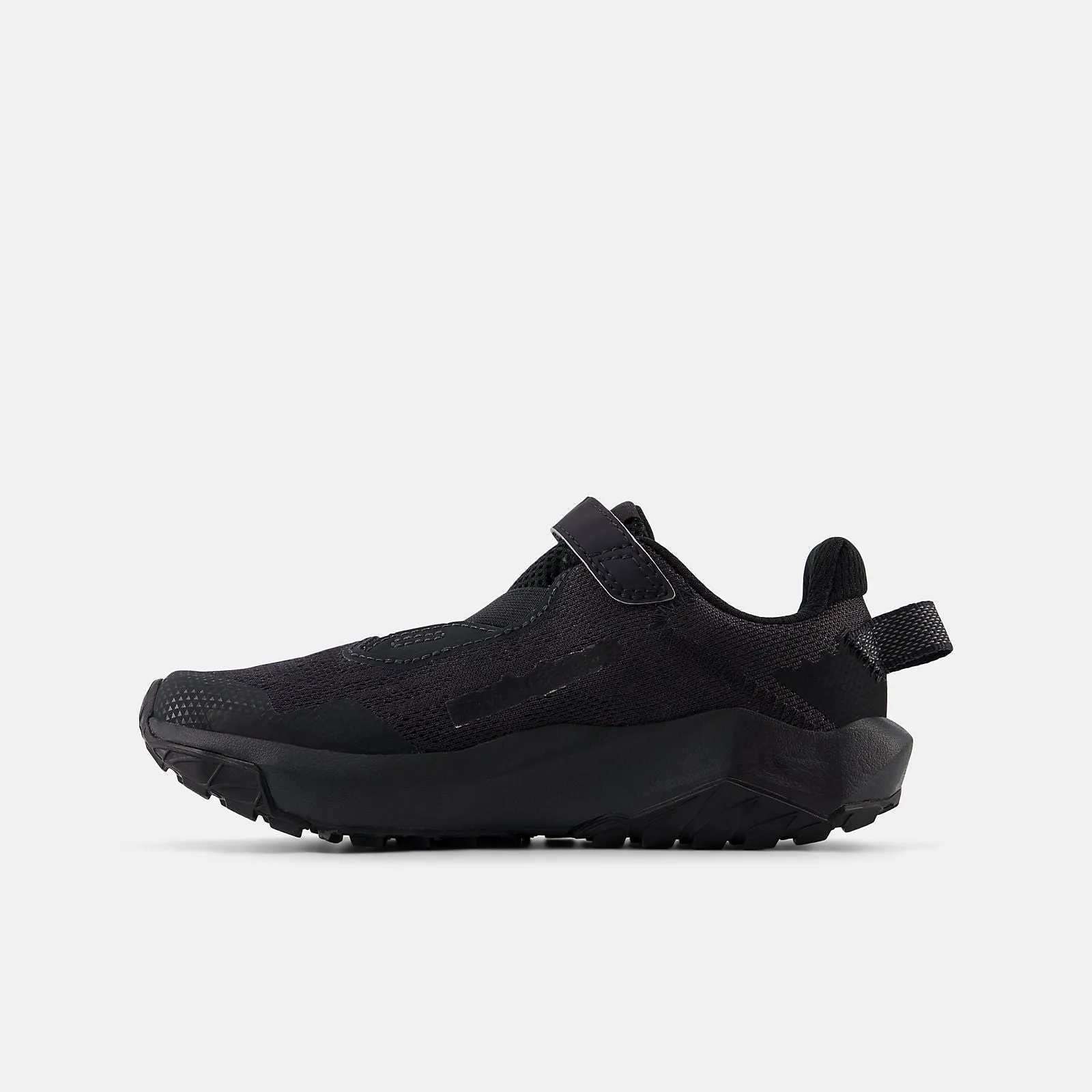 NEW BALANCE KID'S DYNASOFT NITREL V6 TOP STRAP TRIPLE BLACK RUNNING SHOES