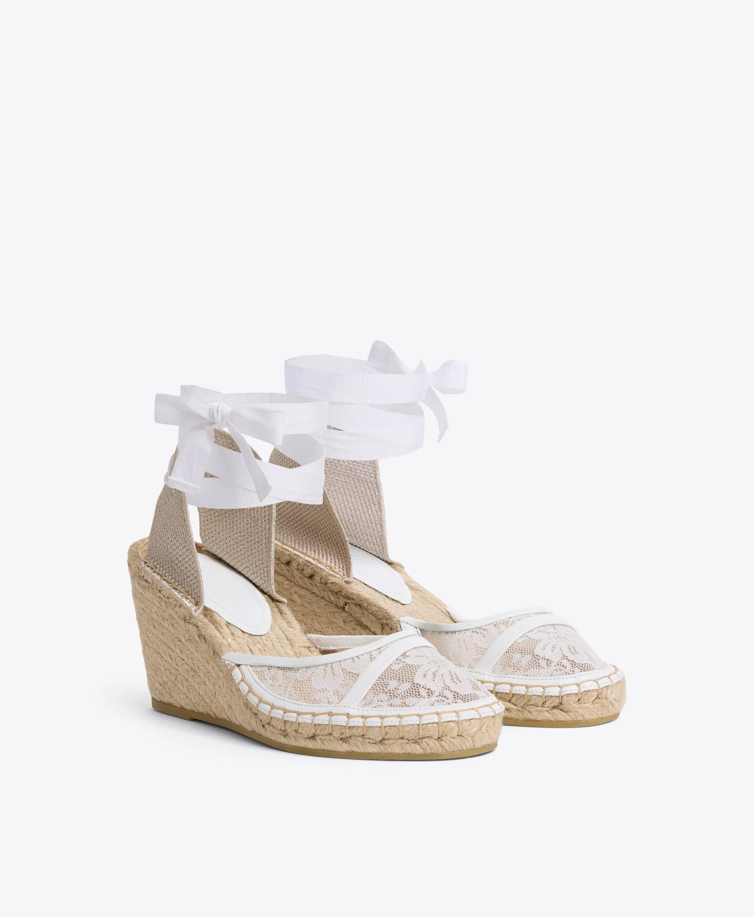 Selen 70 White Lace Wedge