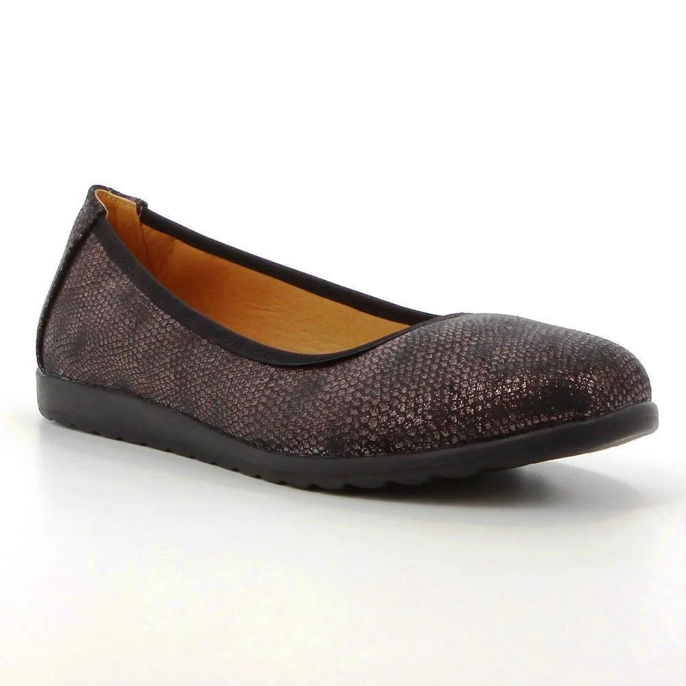 Soft Style by Hush Puppies Soft Halen Shimmer Pump - Black