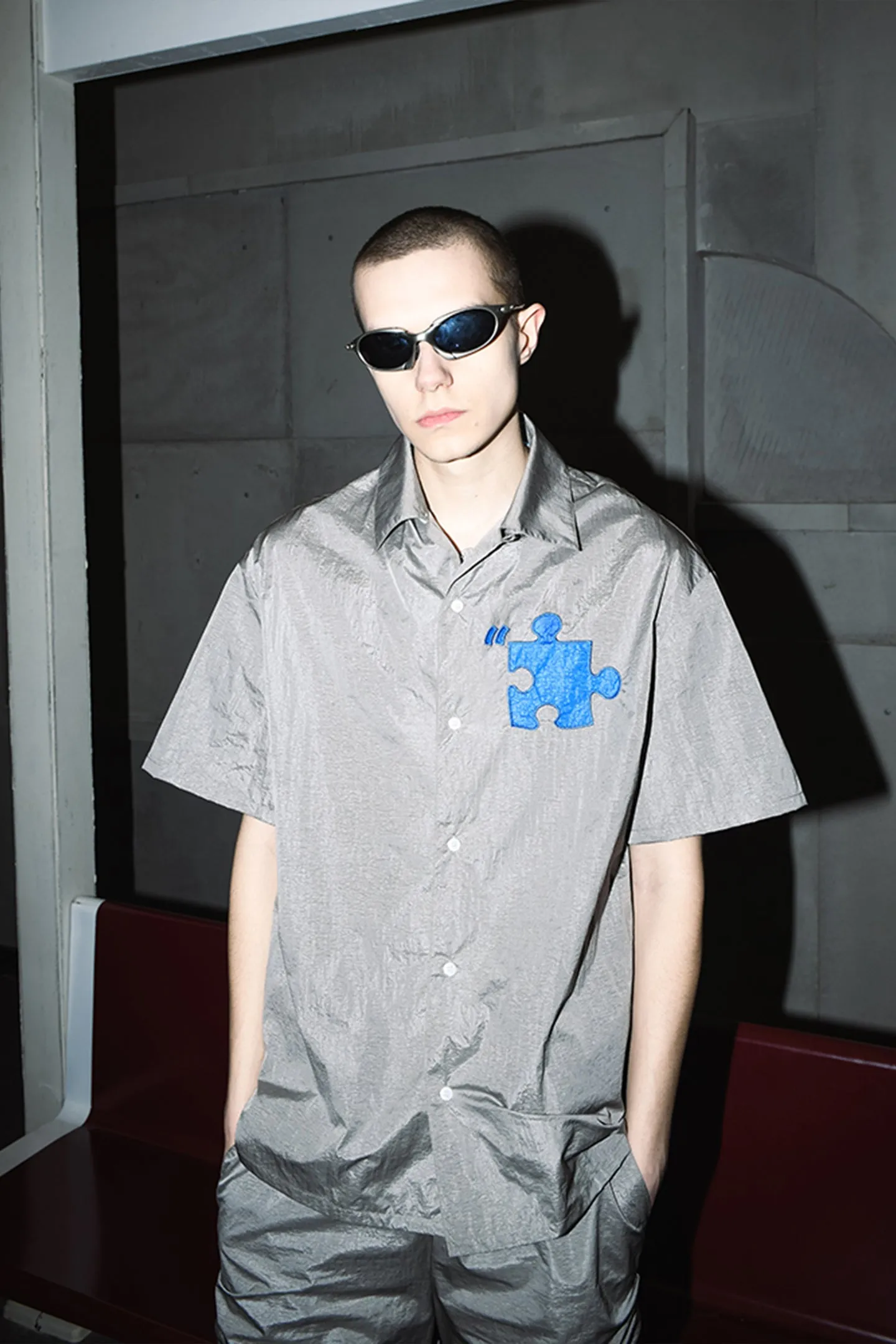 Specially Made Imitation Plastic Texture Thin Breathable Fabric Short Sleeve Shirt