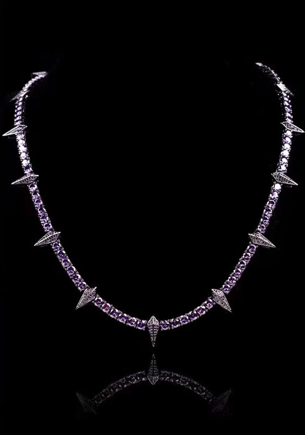 WIC Full Zirconium Black Zircon Necklace.